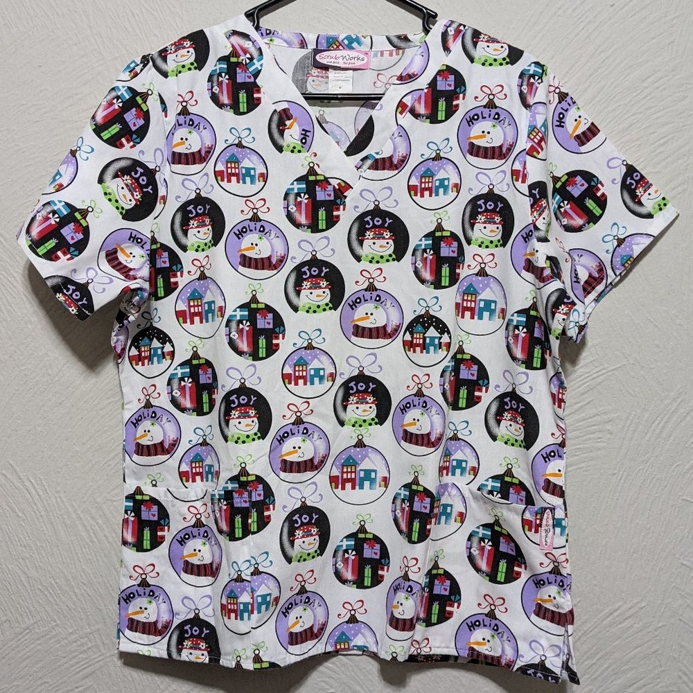 Scrub Works Medium Christmas Scrub Top V-Neck